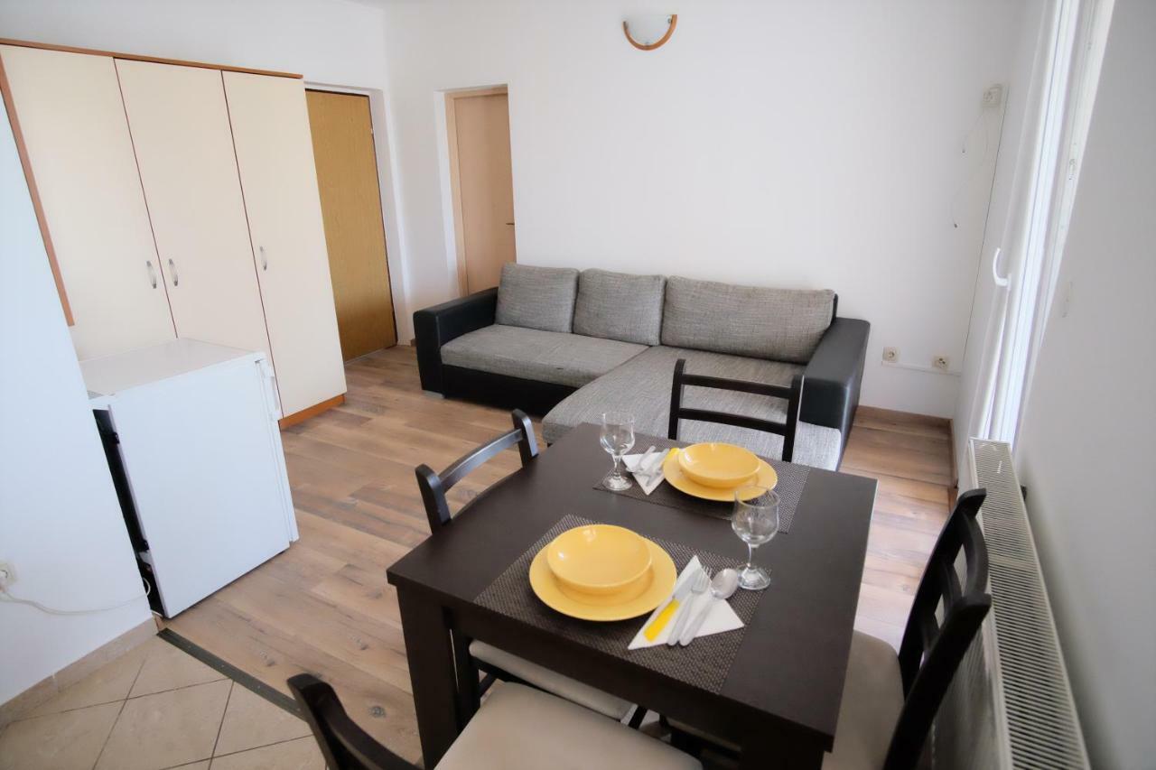 Apartmani Svemir Drage Eksteriør billede