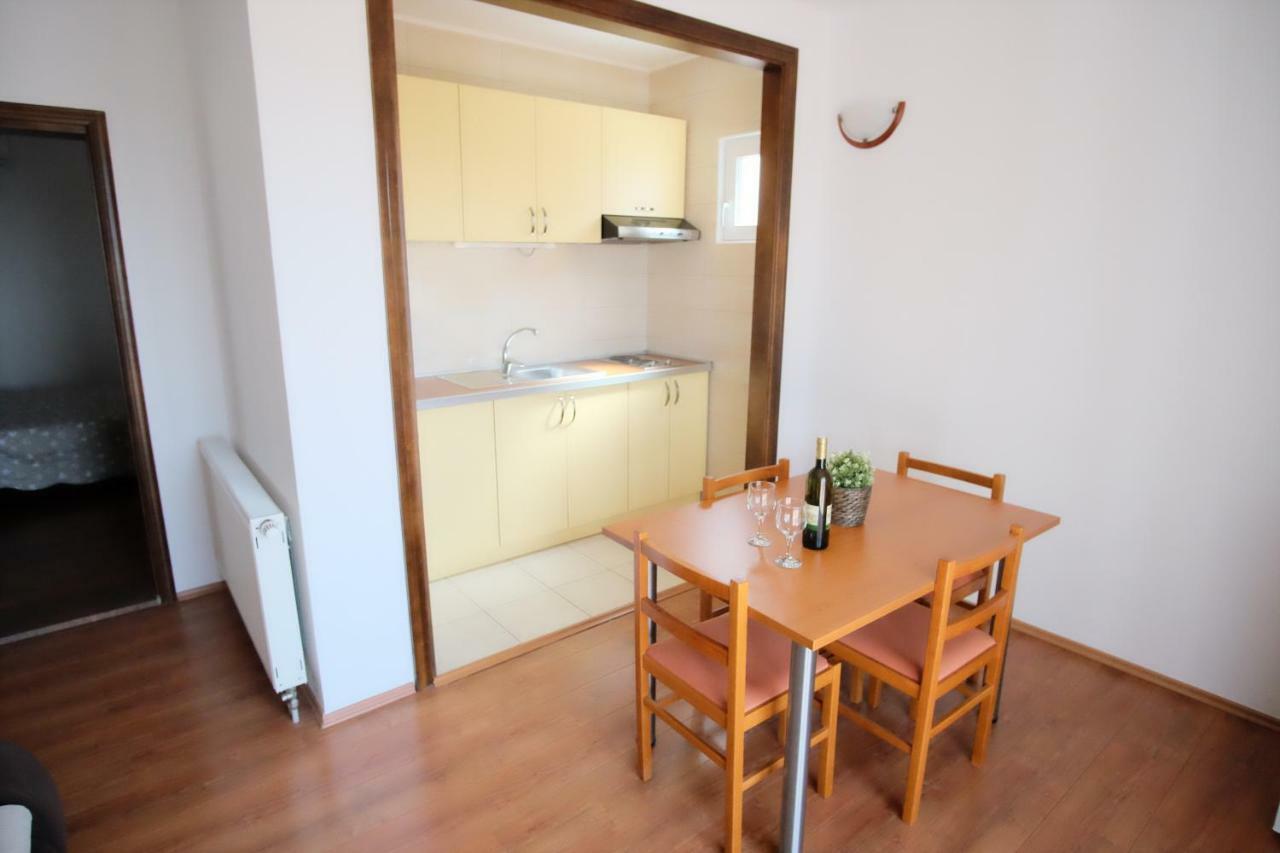 Apartmani Svemir Drage Eksteriør billede