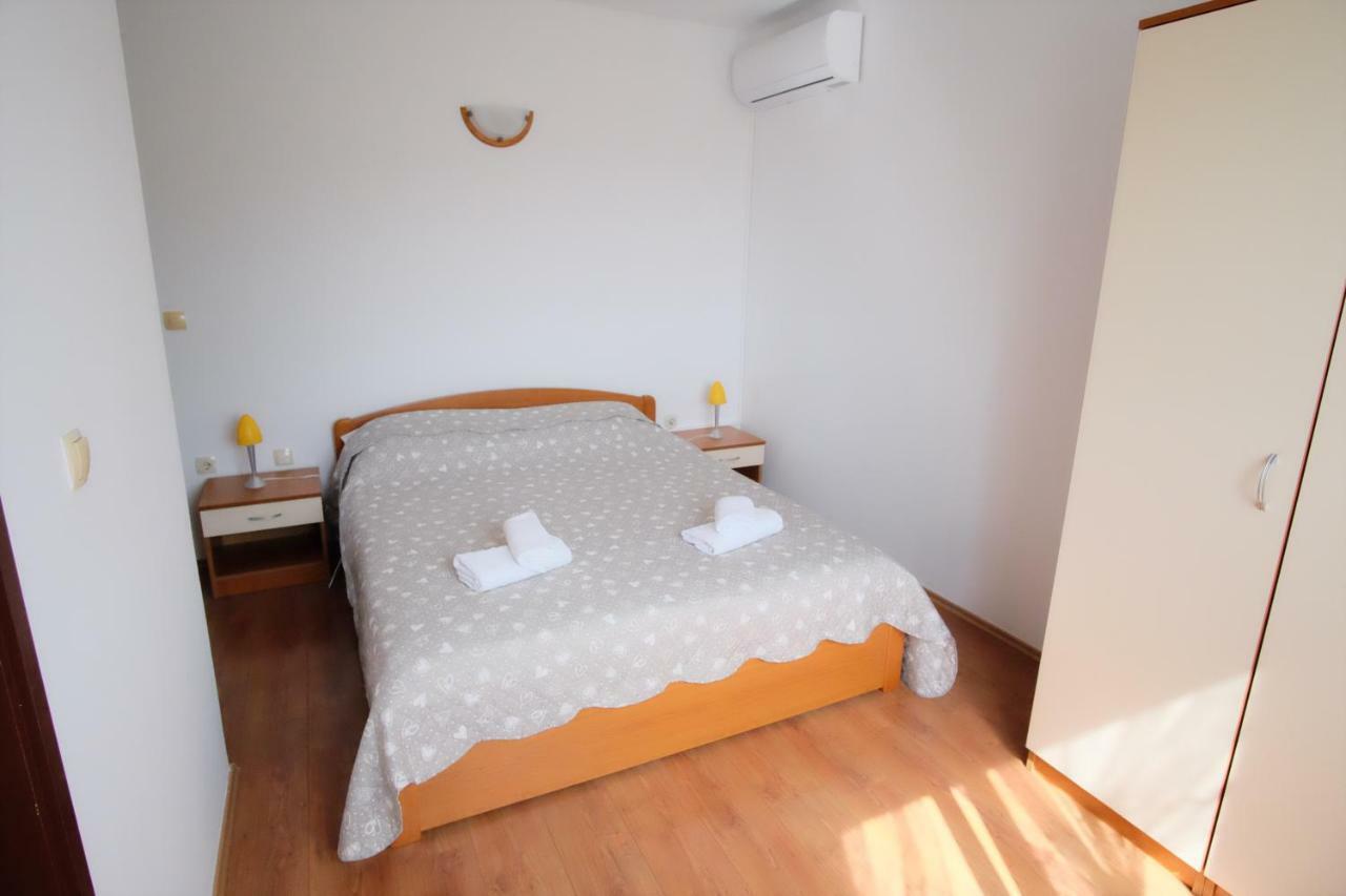 Apartmani Svemir Drage Eksteriør billede