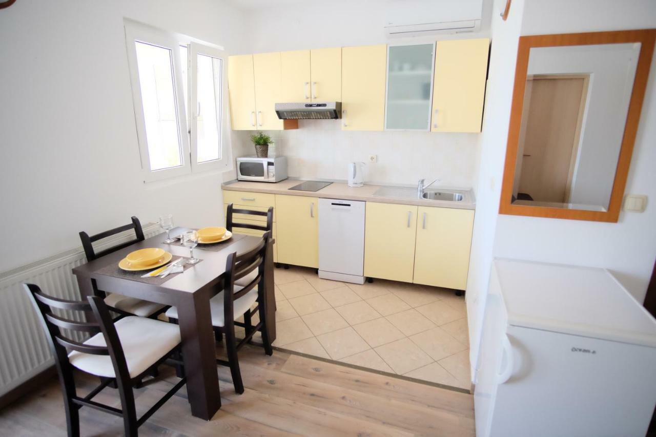Apartmani Svemir Drage Eksteriør billede